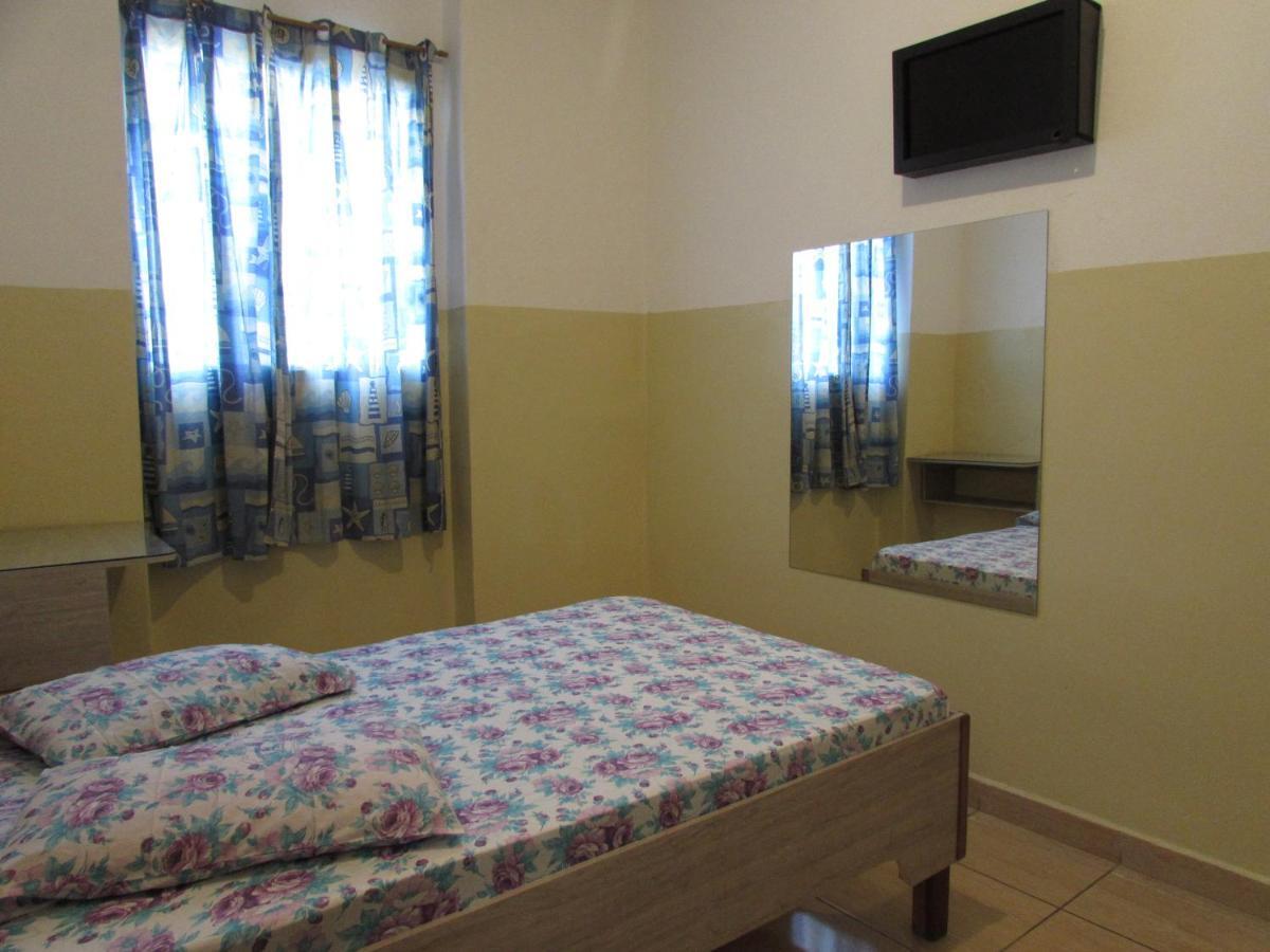 Albergue Hospedaria Meni Sob Nova Direcao Proximo Ao Bras E 25 De Marco São Paulo